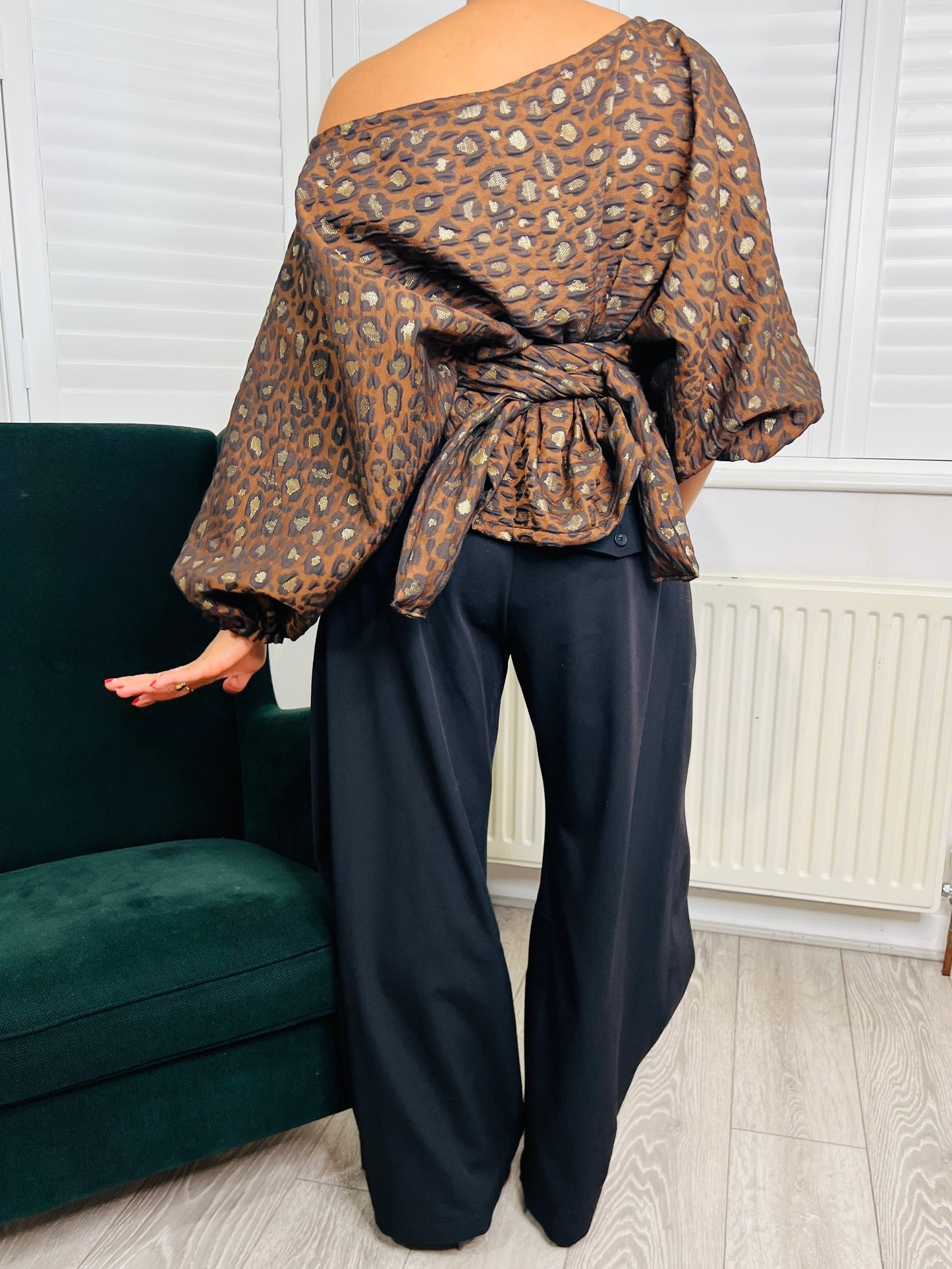 Brown leopard metallic Jacquard Asymmetric Balloon Sleeve Blouse