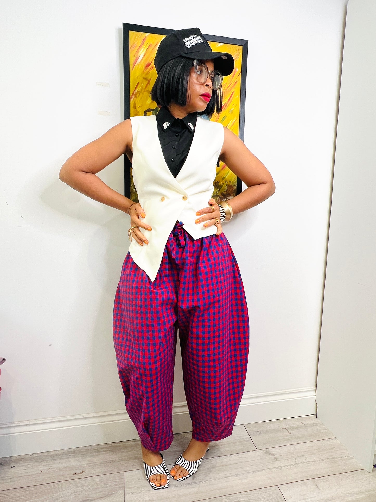 One size 1 8-14/16 Baloon Check trousers ankle length
