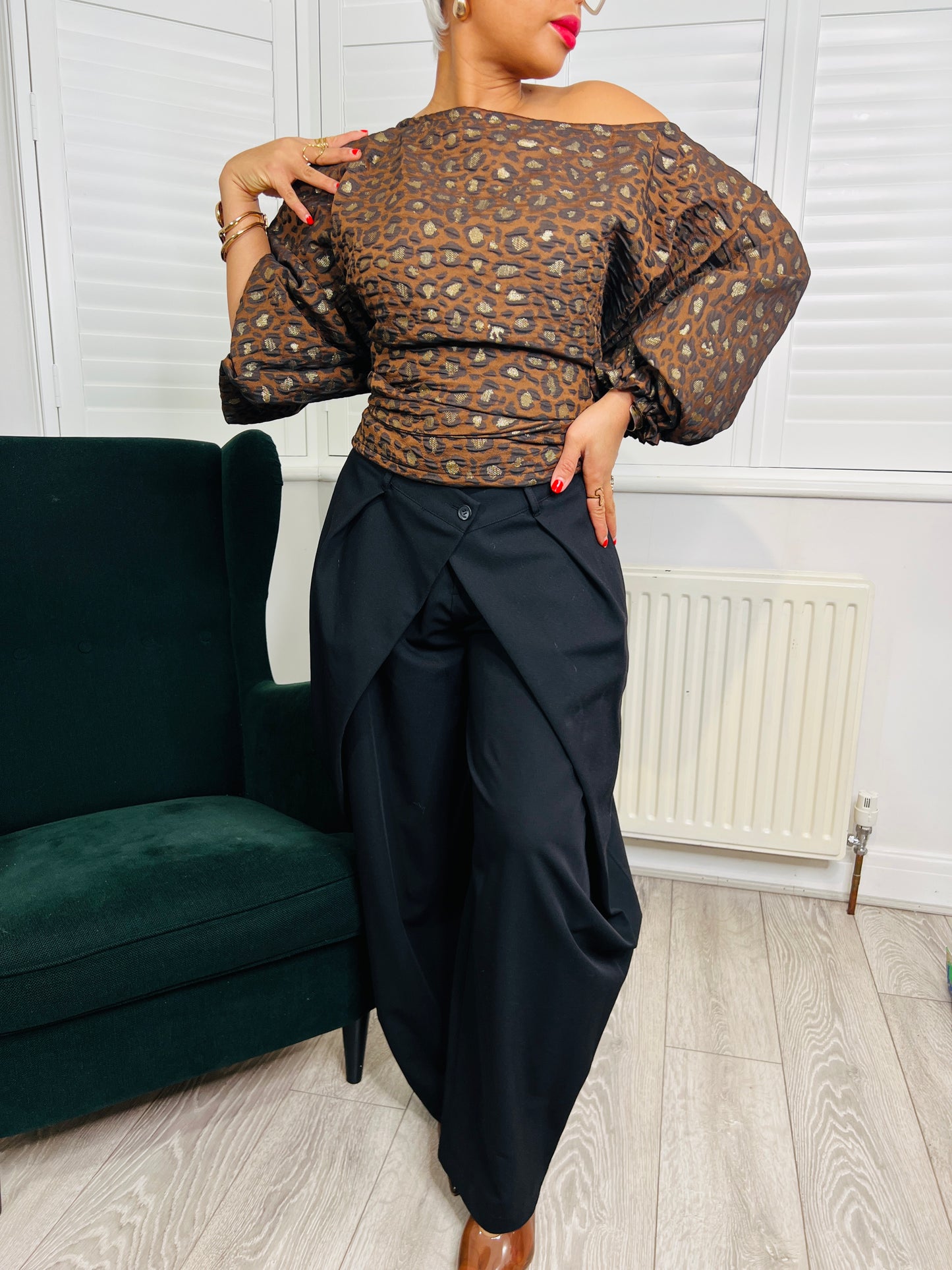 Brown leopard metallic Jacquard Asymmetric Balloon Sleeve Blouse