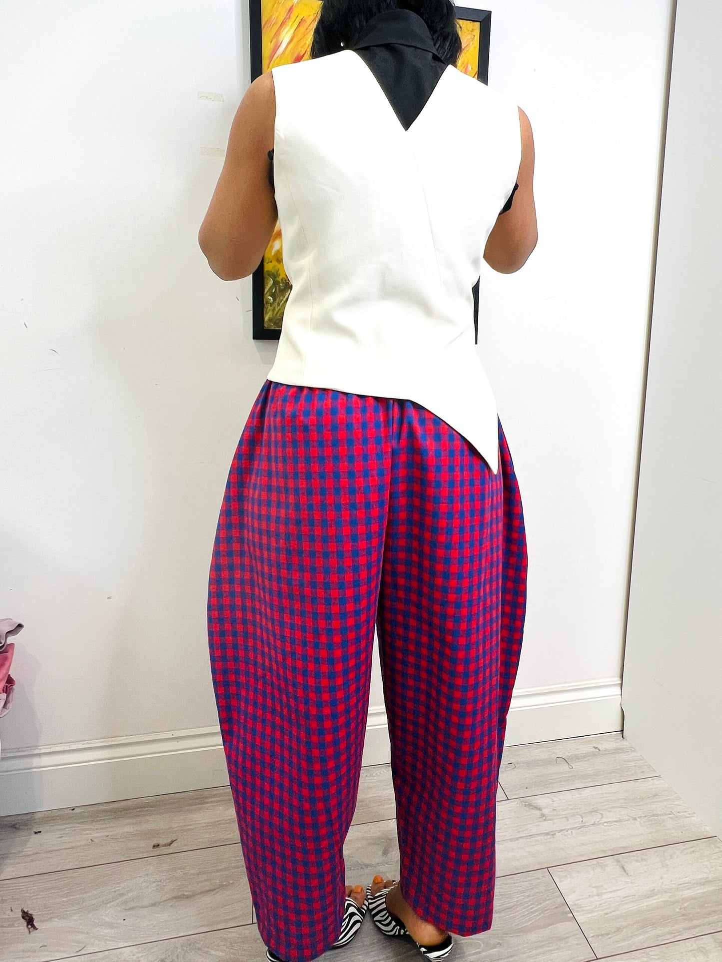 One size 1 8-14/16 Baloon Check trousers ankle length
