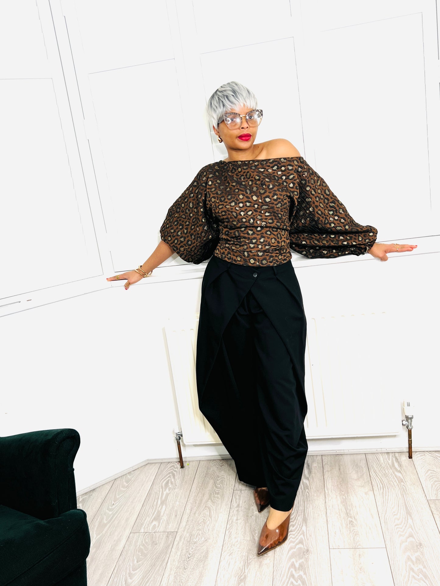 Brown leopard metallic Jacquard Asymmetric Balloon Sleeve Blouse