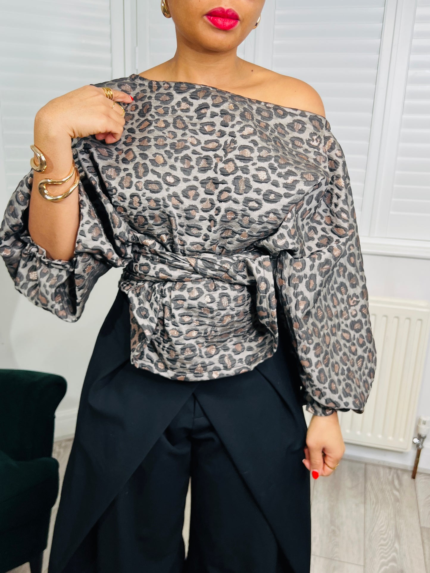 Grey leopard metallic Jacquard Asymmetric Balloon Sleeve Blouse