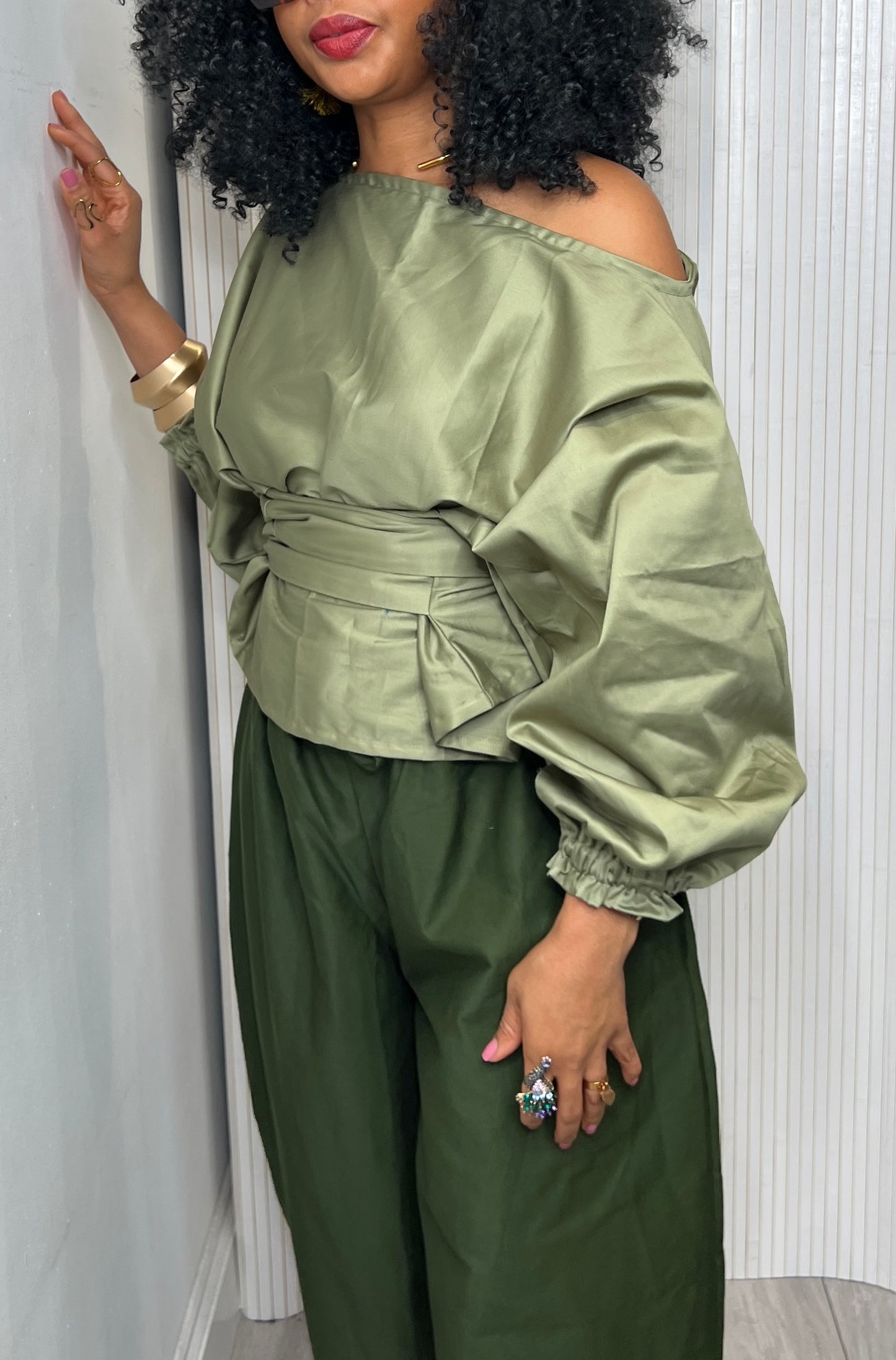 Khaki green Baloon trousers.