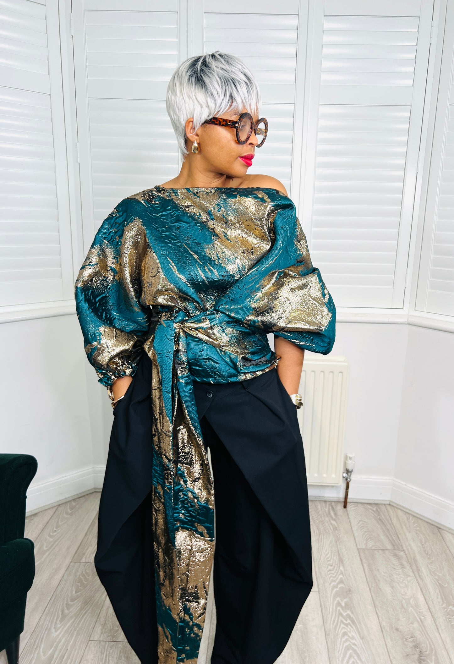 Green and gold metallic Jacquard Asymmetric Balloon Sleeve Blouse