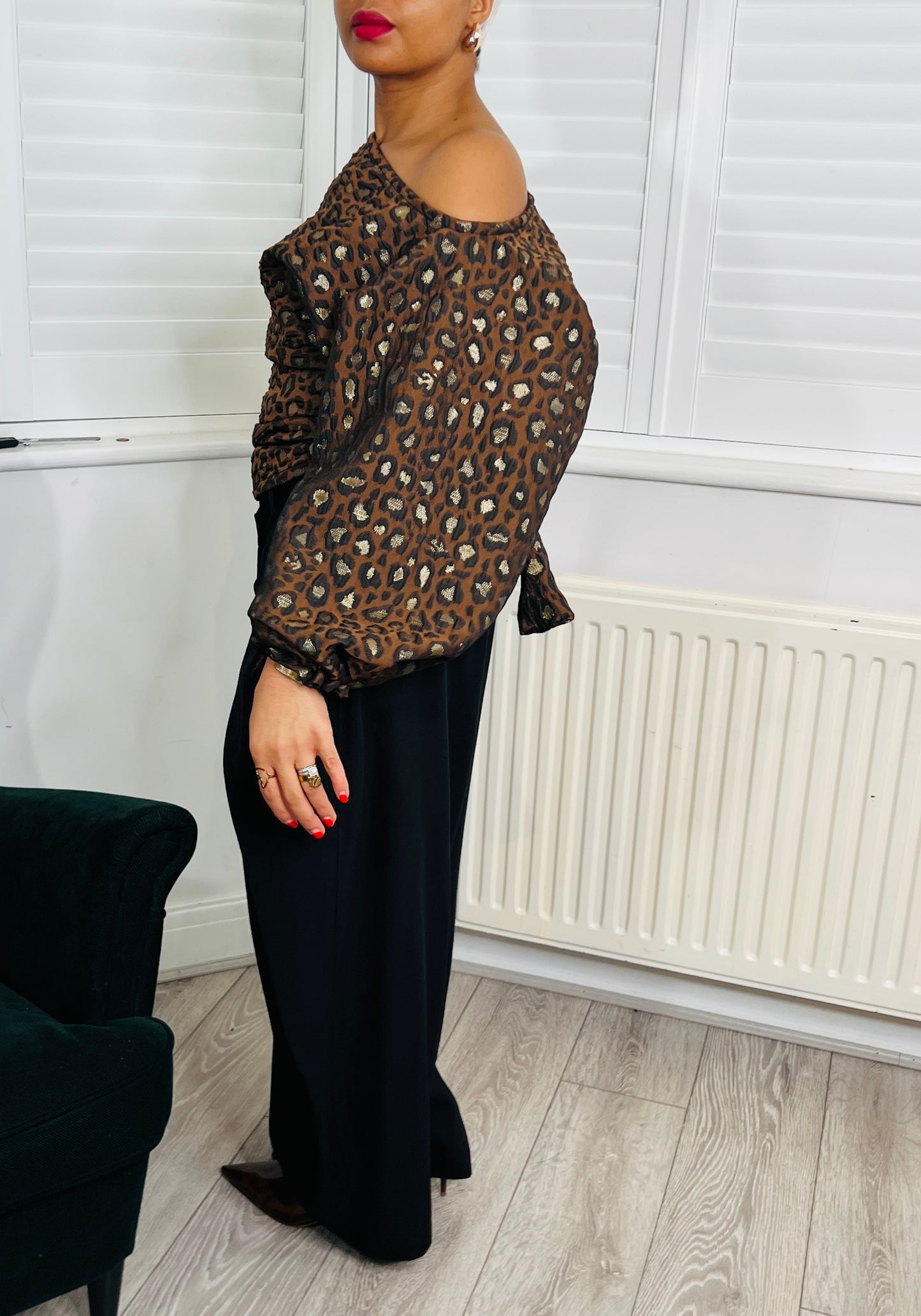 Brown leopard metallic Jacquard Asymmetric Balloon Sleeve Blouse