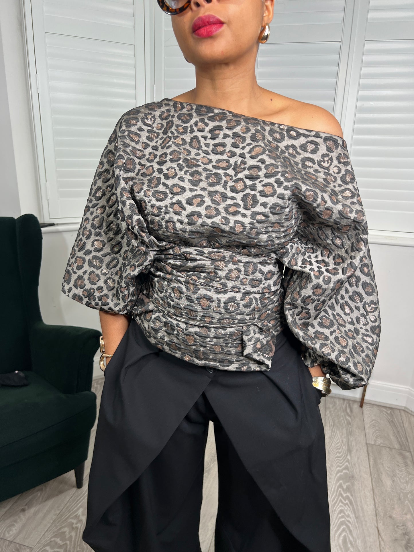 Grey leopard metallic Jacquard Asymmetric Balloon Sleeve Blouse