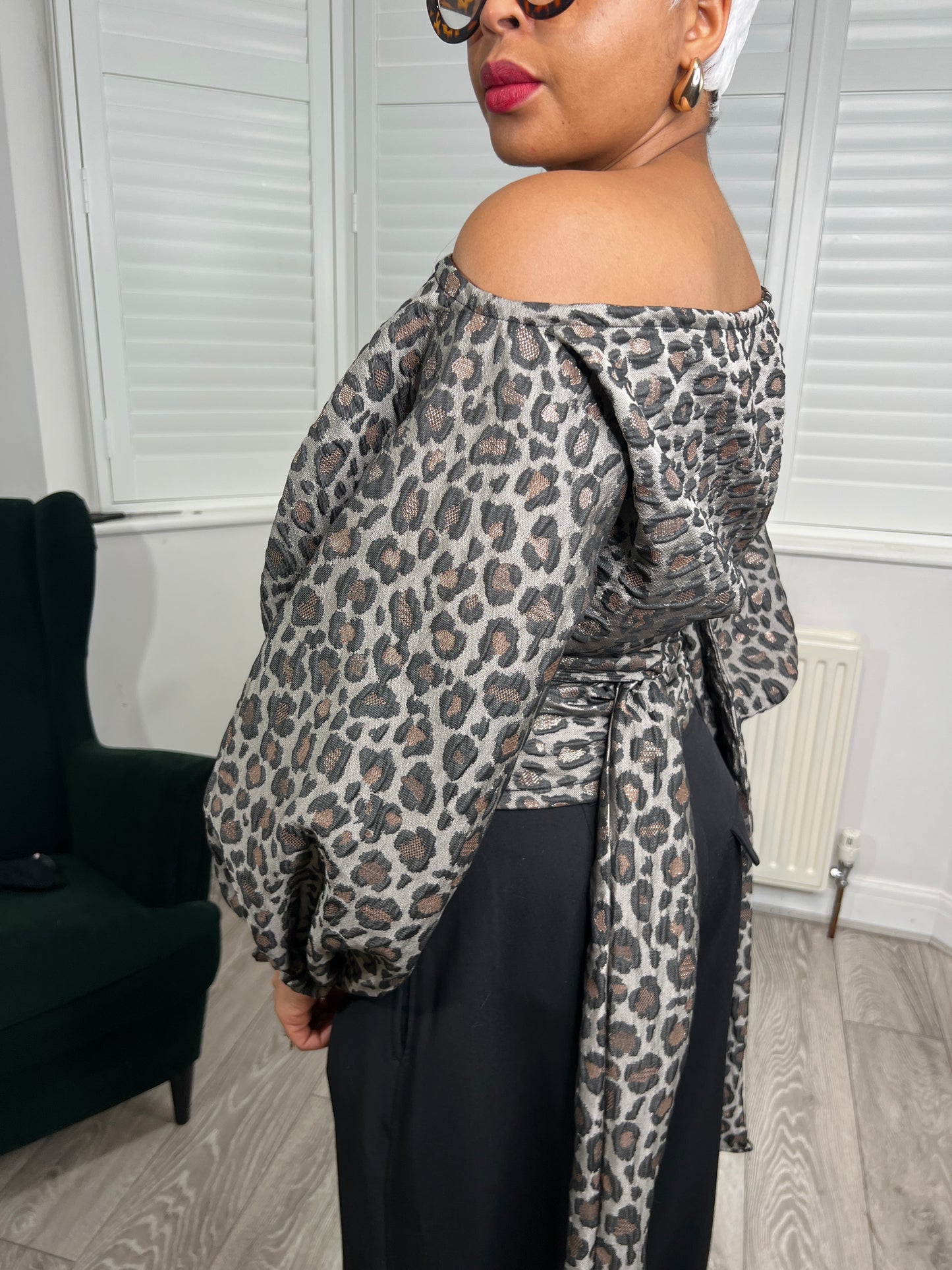 Grey leopard metallic Jacquard Asymmetric Balloon Sleeve Blouse