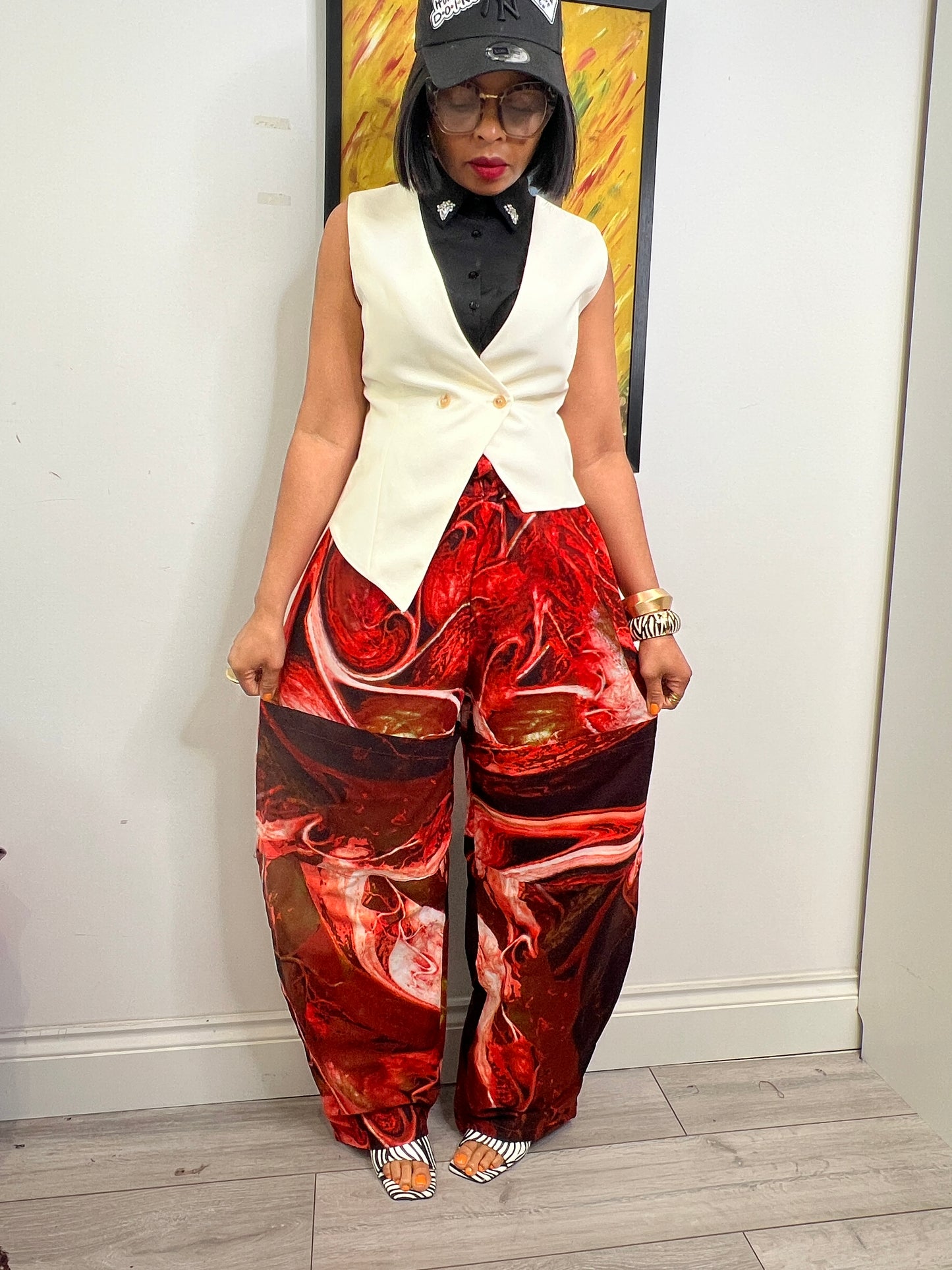 One size 8-12/14 Marble effect red Barrel leg trousers