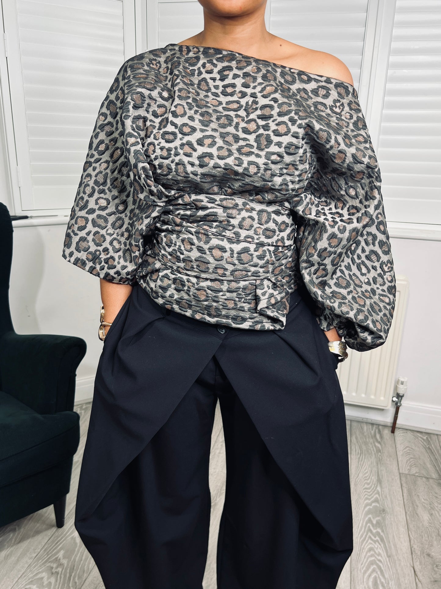 Grey leopard metallic Jacquard Asymmetric Balloon Sleeve Blouse