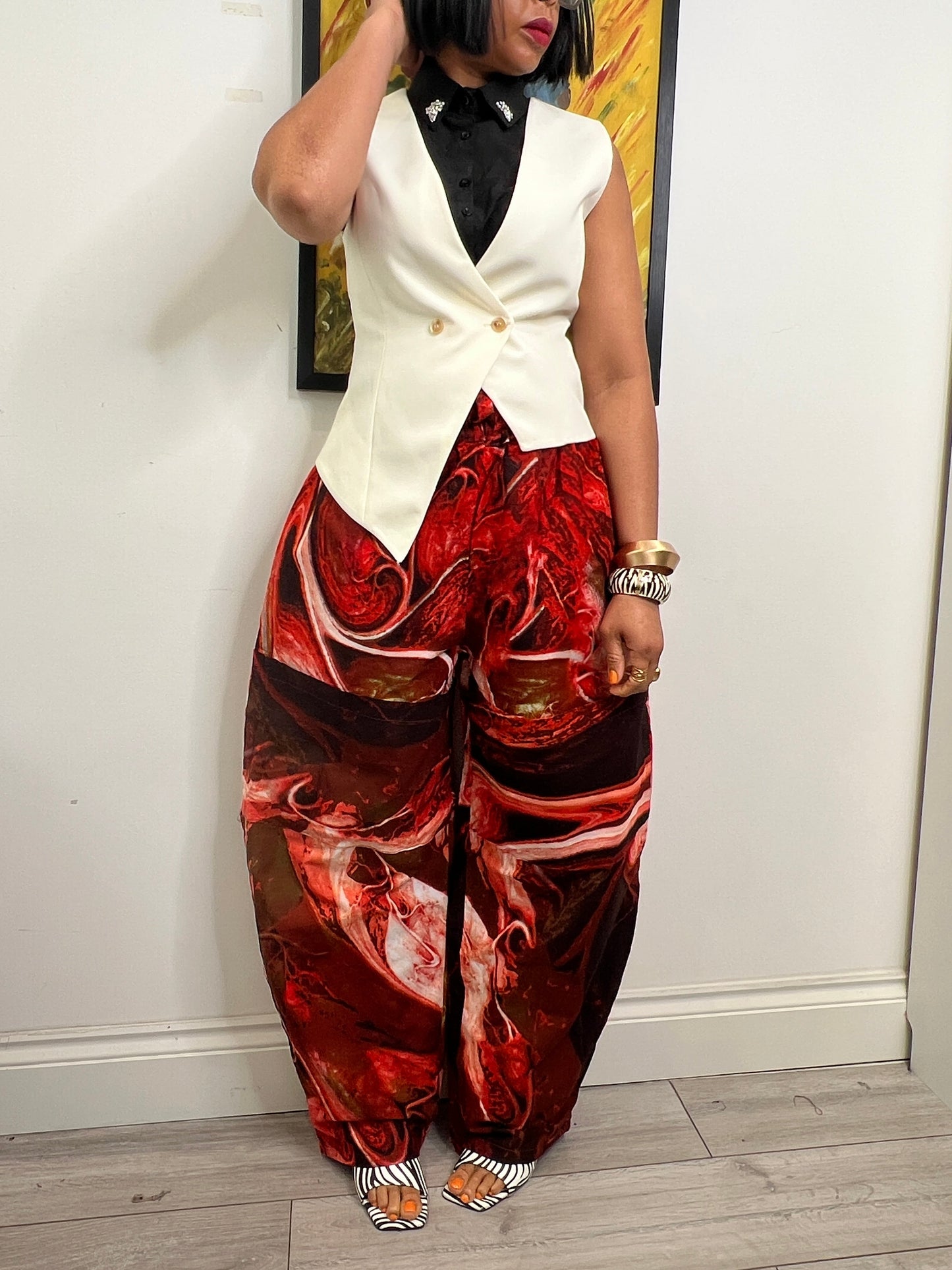 One size 8-12/14 Marble effect red Barrel leg trousers