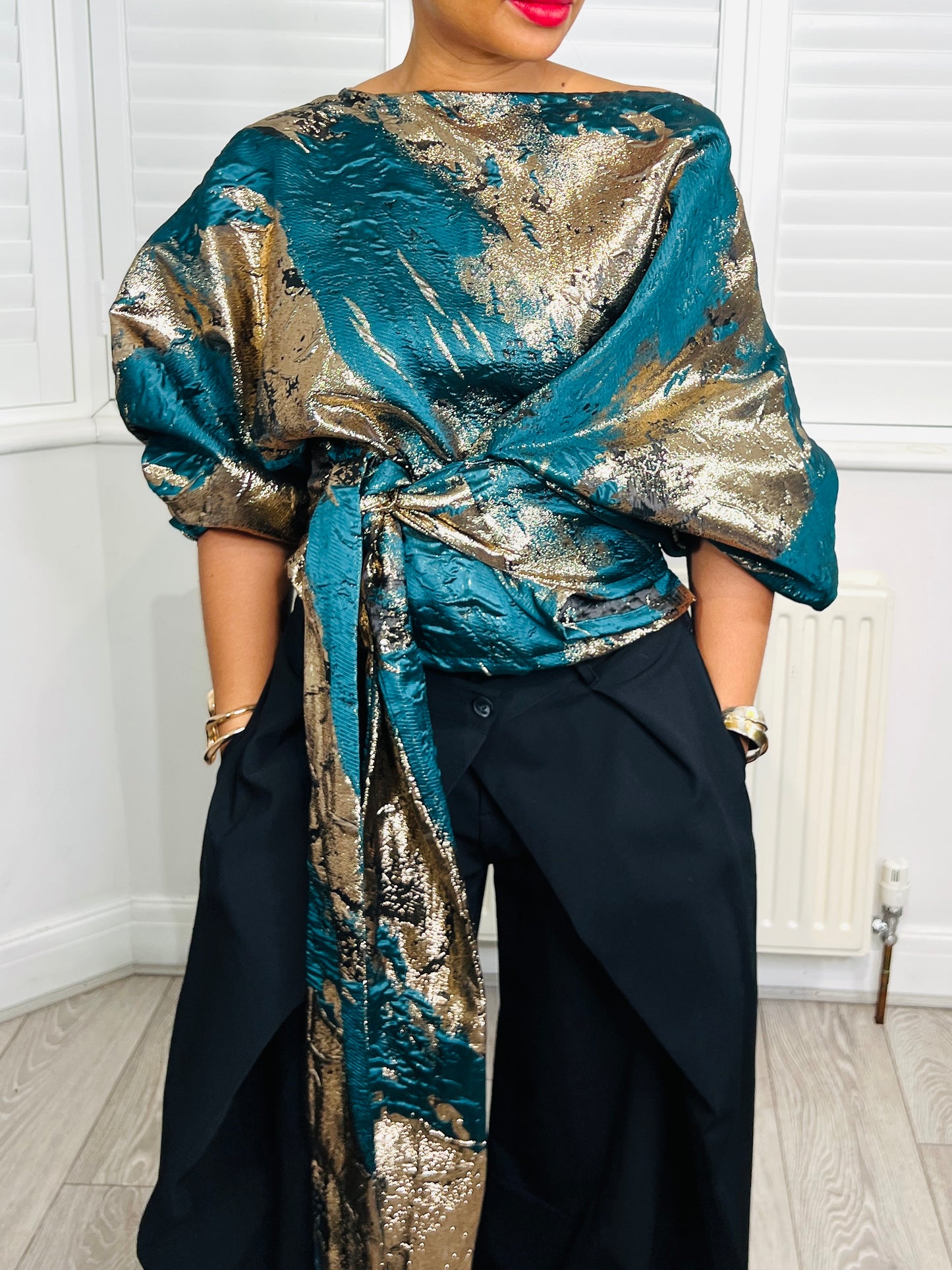 Green and gold metallic Jacquard Asymmetric Balloon Sleeve Blouse