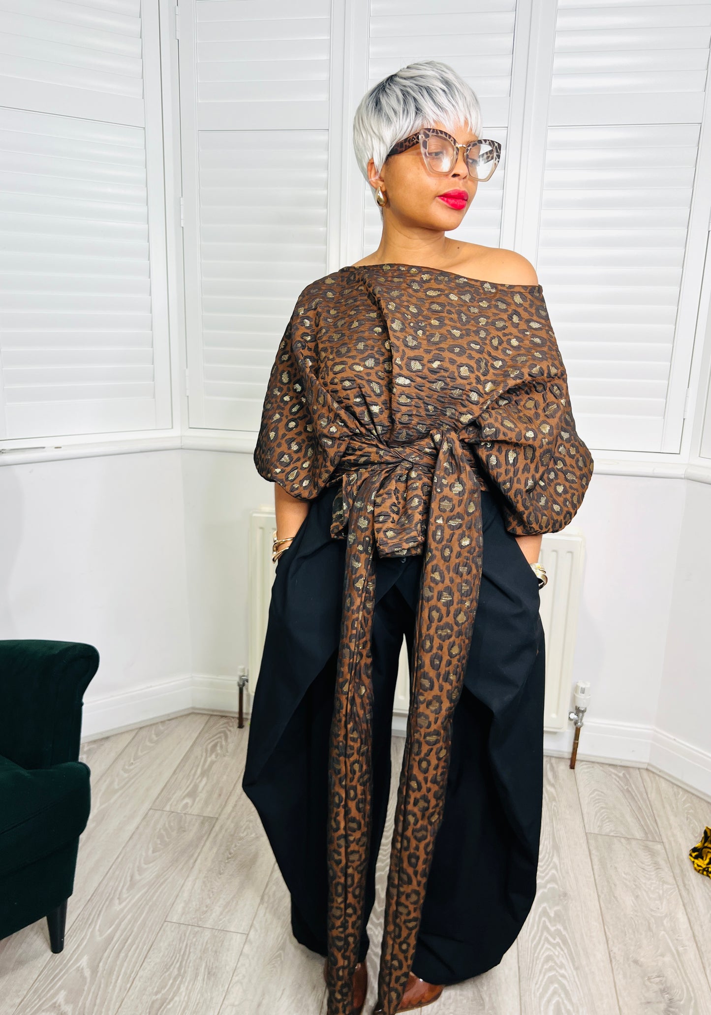 Brown leopard metallic Jacquard Asymmetric Balloon Sleeve Blouse