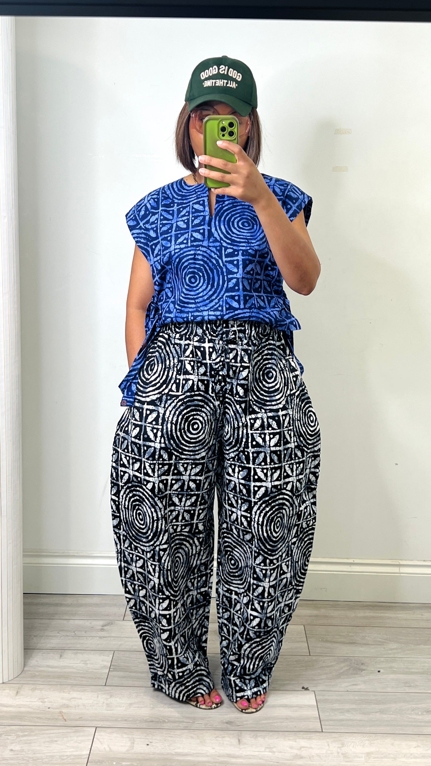 B&W extreme Baloon trousers UK size 1 8-14