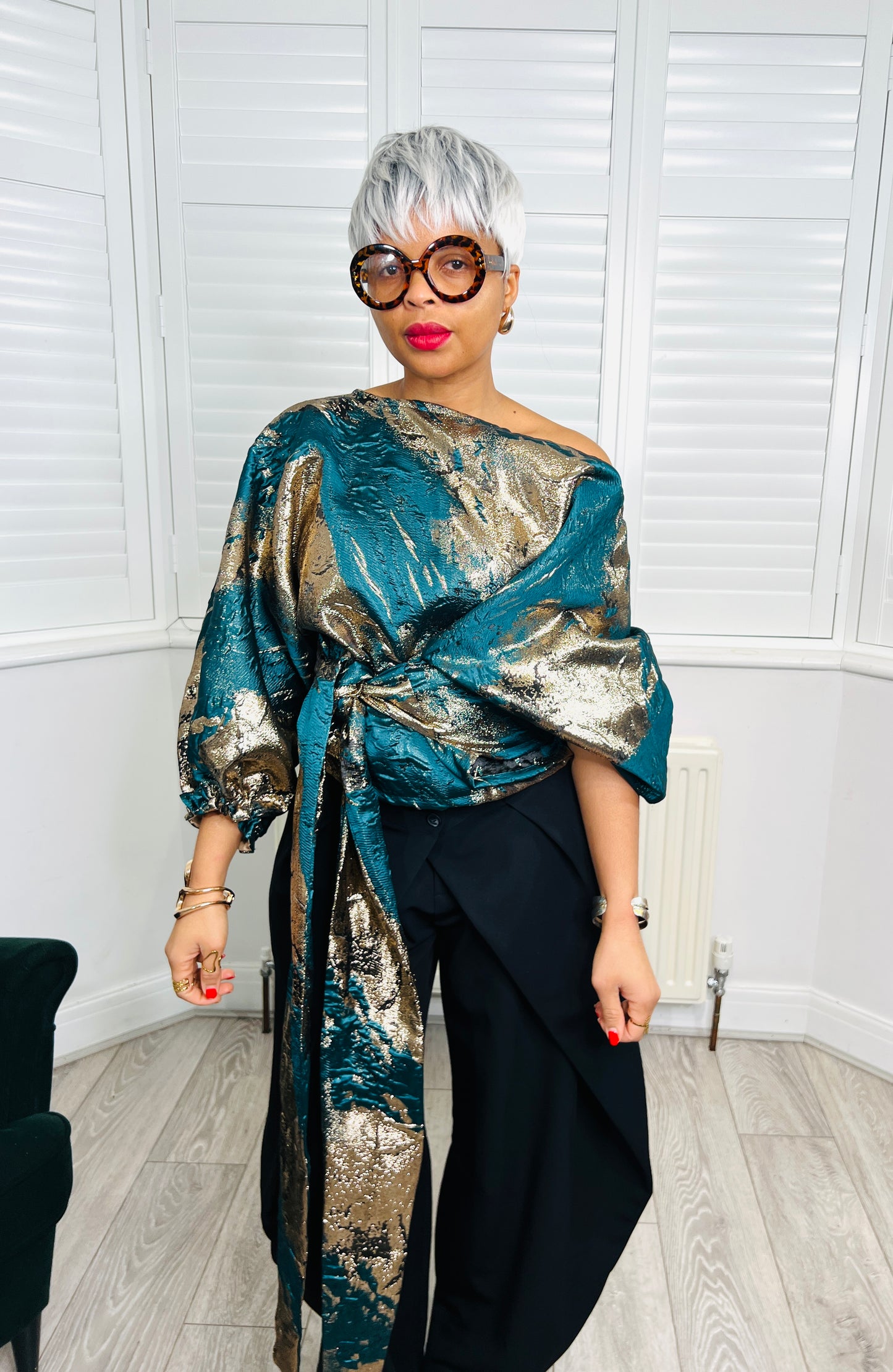 Green and gold metallic Jacquard Asymmetric Balloon Sleeve Blouse