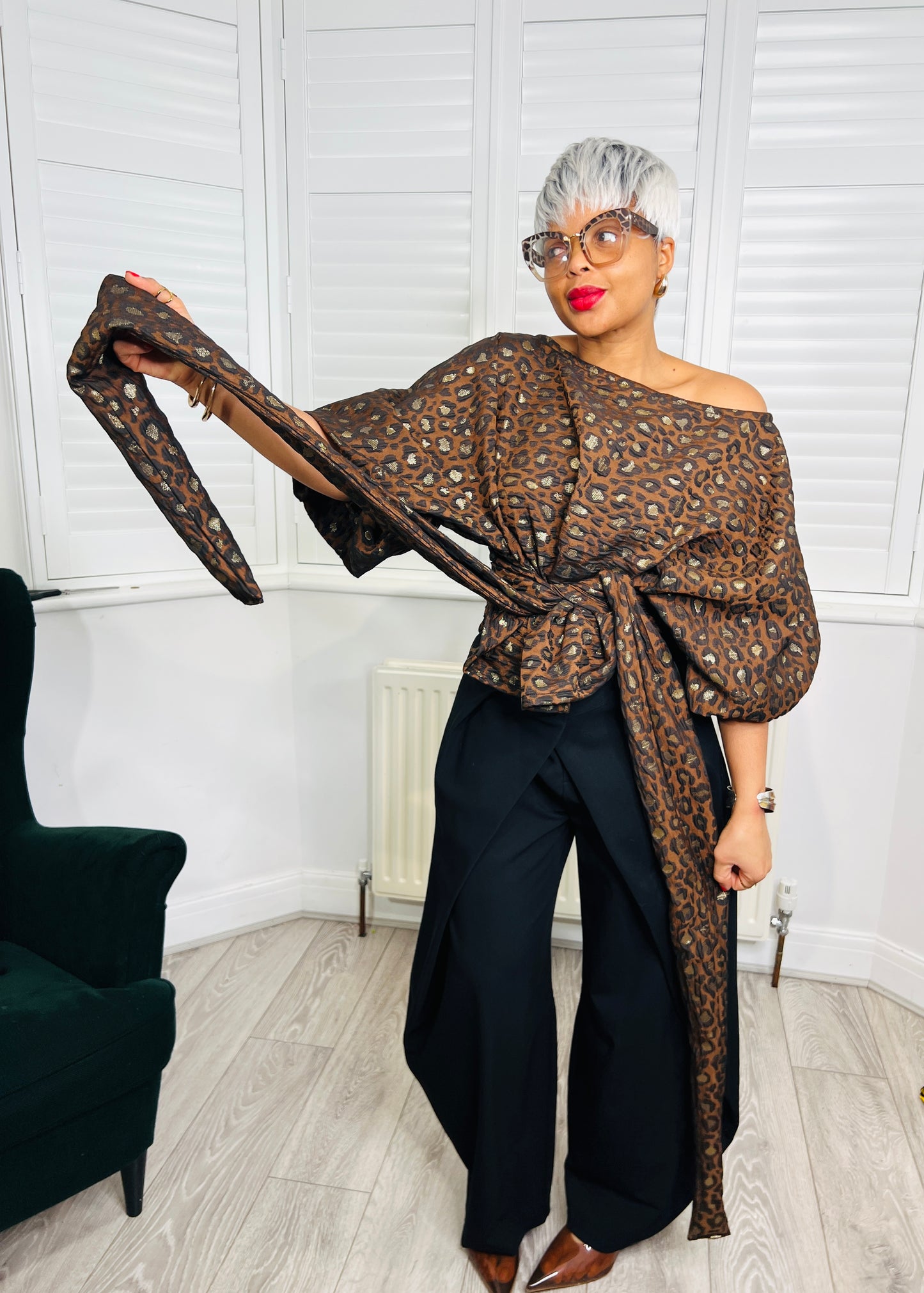 Brown leopard metallic Jacquard Asymmetric Balloon Sleeve Blouse