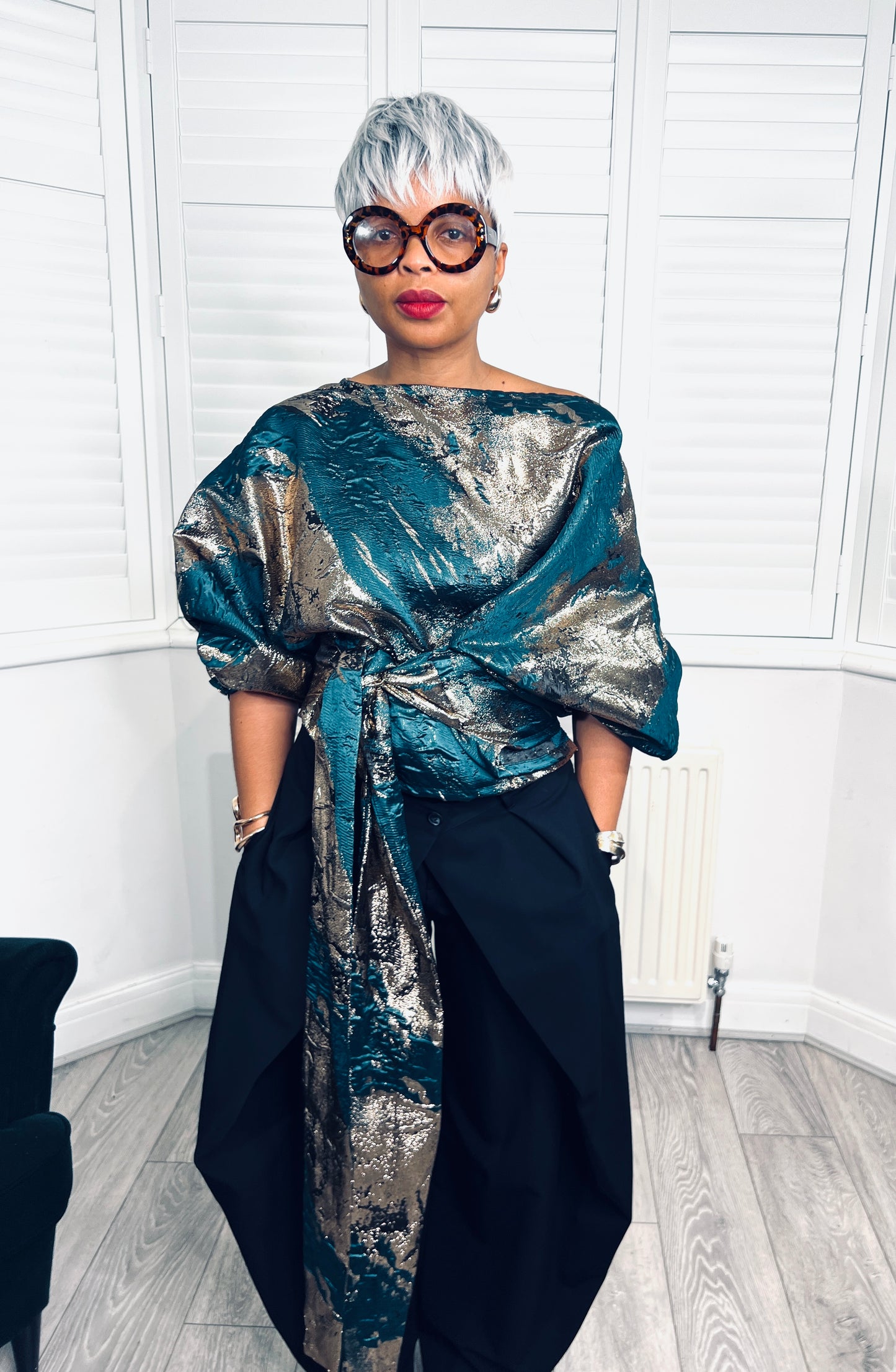 Green and gold metallic Jacquard Asymmetric Balloon Sleeve Blouse