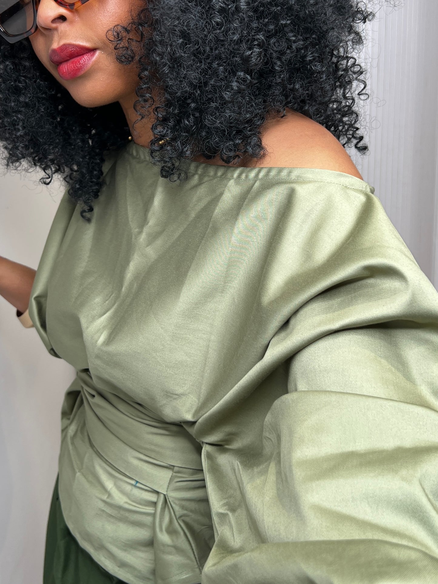 Khaki green Baloon trousers.