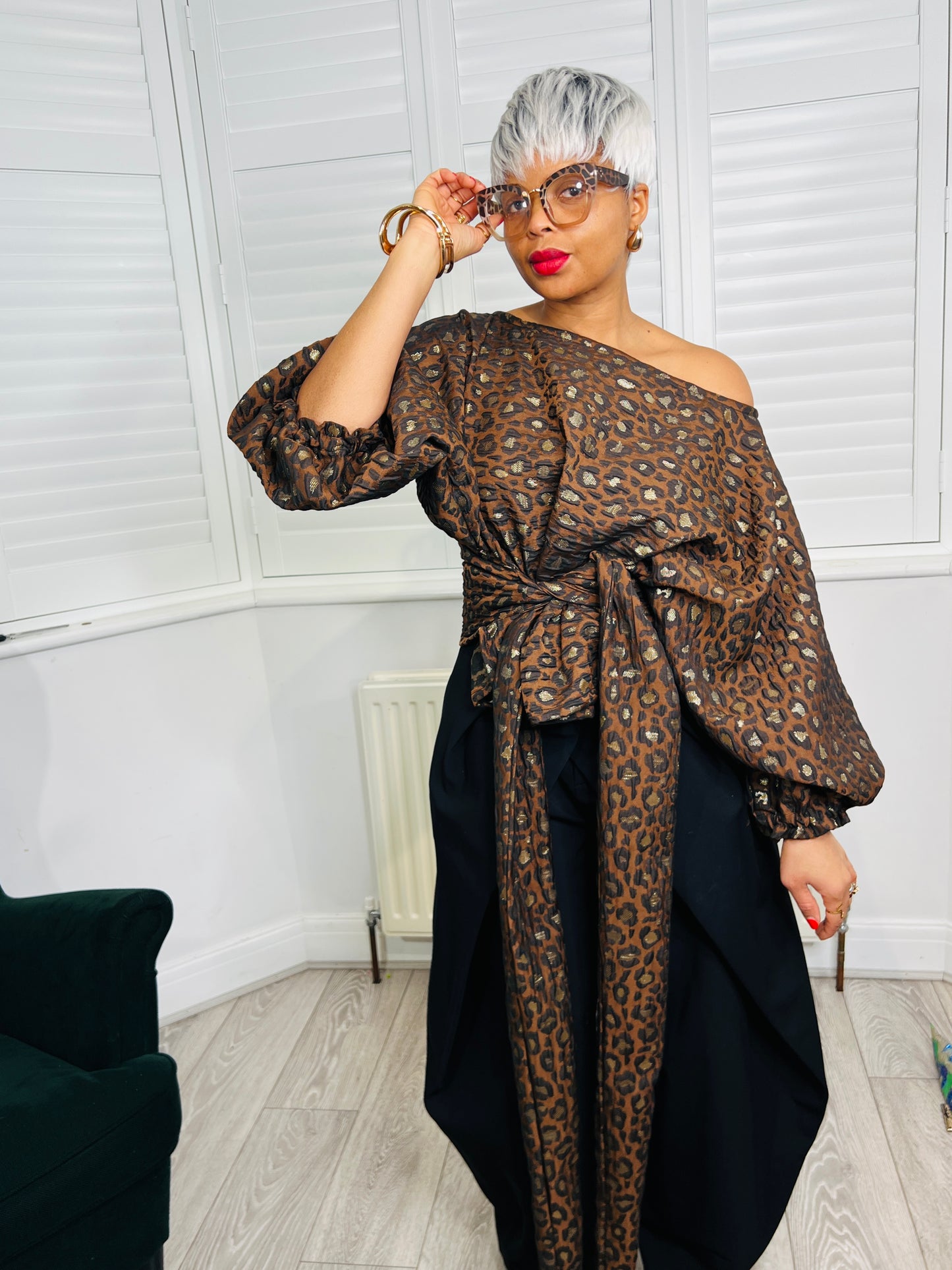 Brown leopard metallic Jacquard Asymmetric Balloon Sleeve Blouse