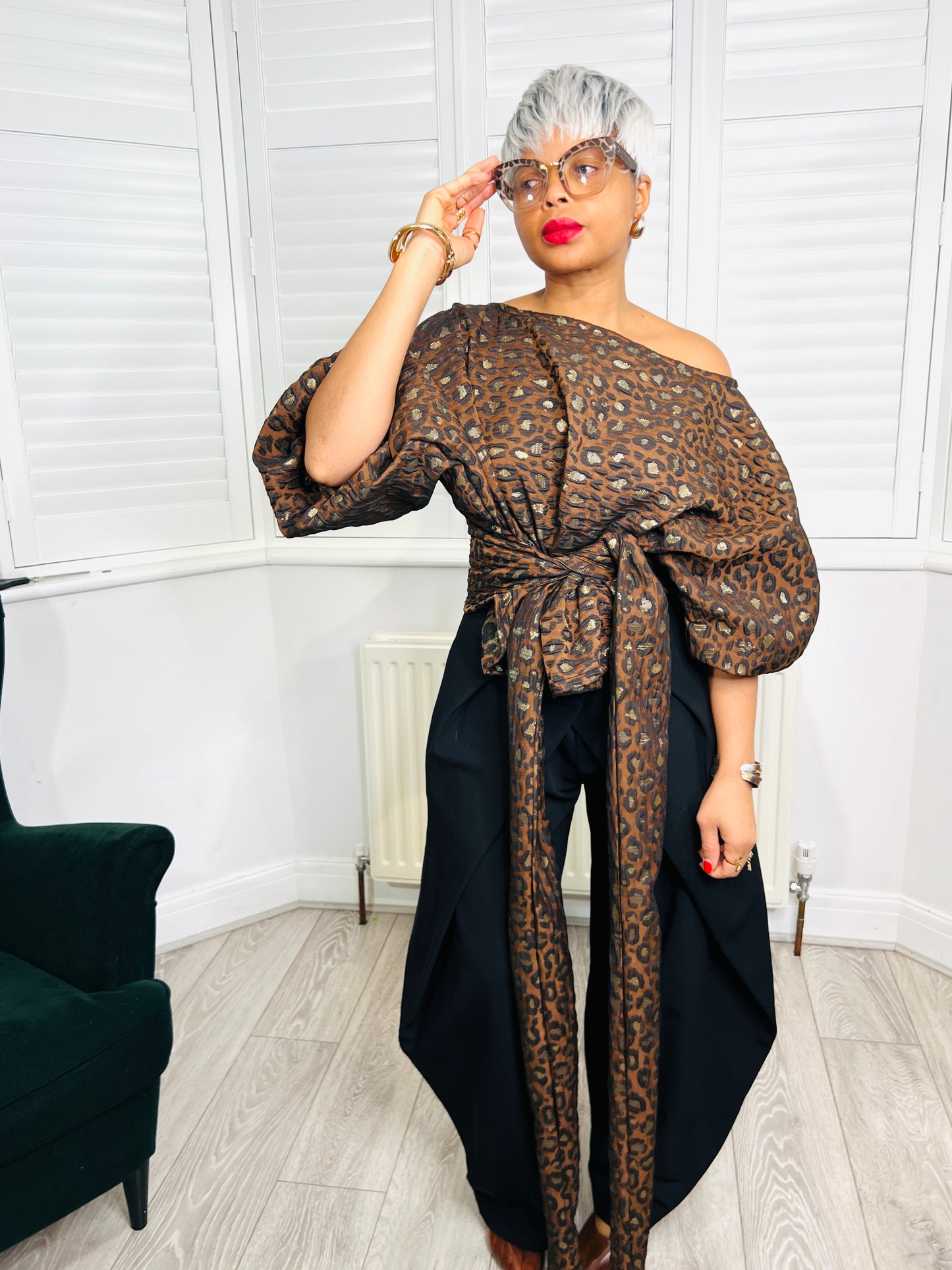 Brown leopard metallic Jacquard Asymmetric Balloon Sleeve Blouse